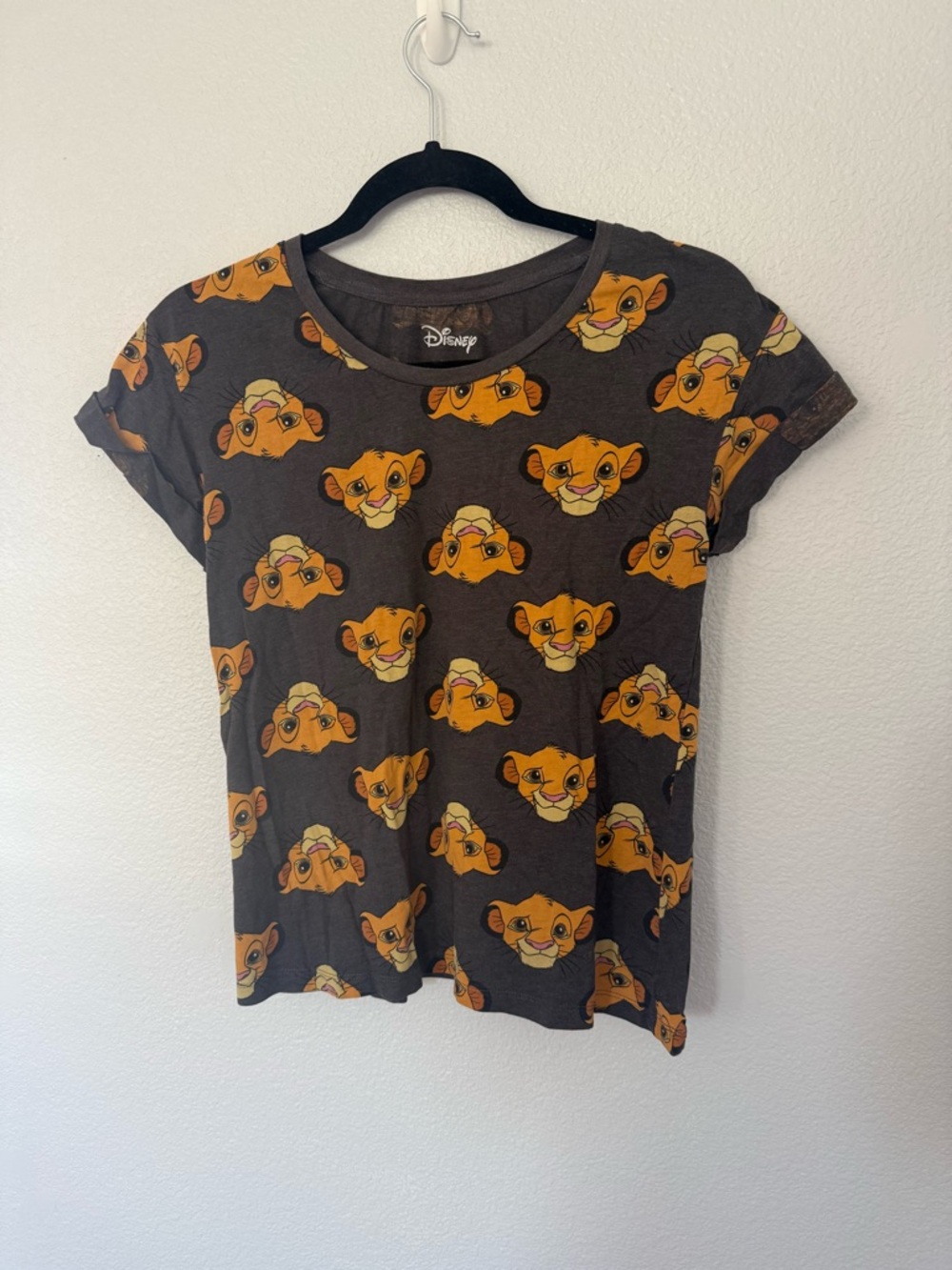 Disney Charcoal Gray Graphic Tee with Yellow Simba Faces Size Small